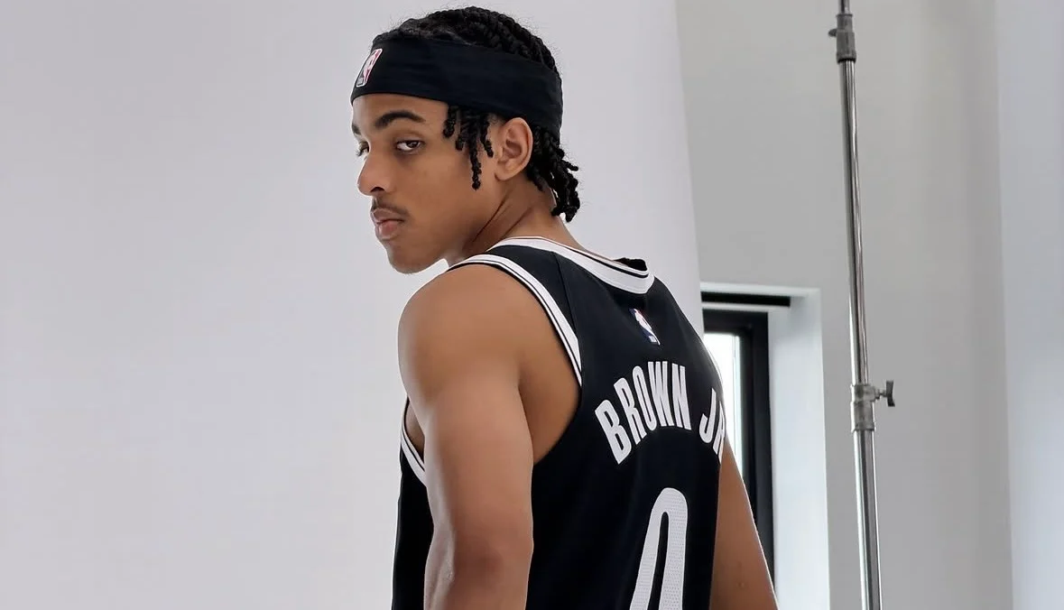 Mikel Brown Jr. limitado en el campamento de los Nets