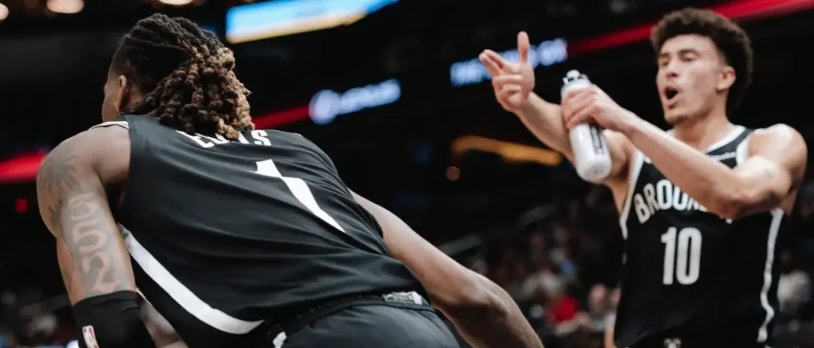 Nolan Traoré busca minutos en el backcourt de los Nets