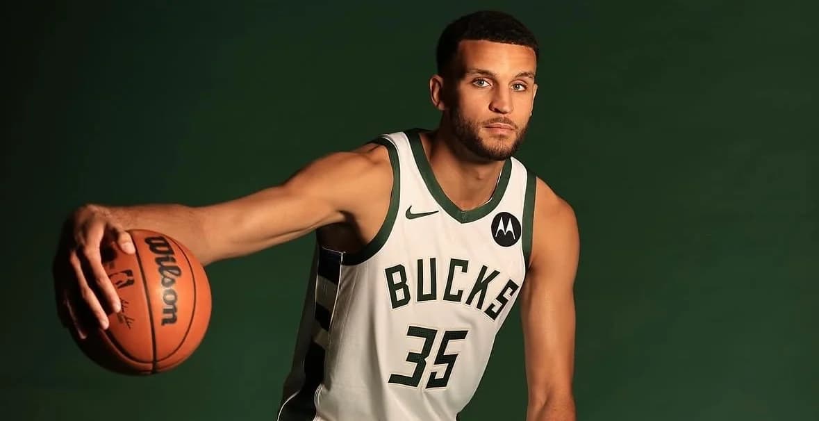 Los Bucks recontratan a Pete Nance con contrato dual