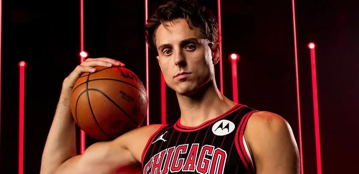Los Bulls caen ante los Raptors con Collins sin anotar