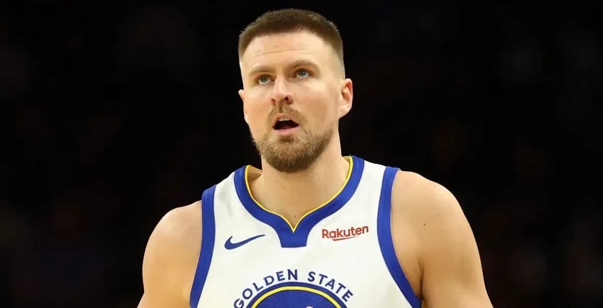 Warriors contactan a Bucks por Porziņģis sin interés de Milwaukee