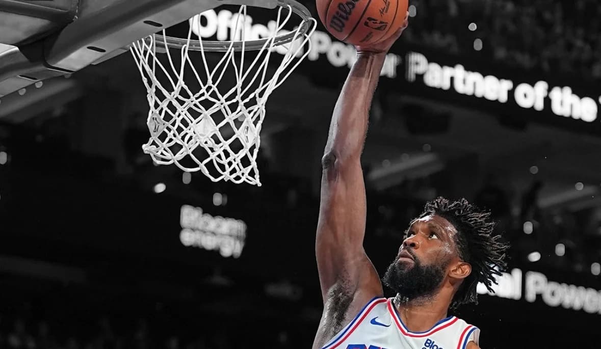 Embiid no jugará ante Detroit por fascitis plantar