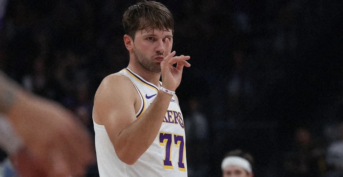 Doncic anota 52 puntos en la victoria de Lakers ante Jazz