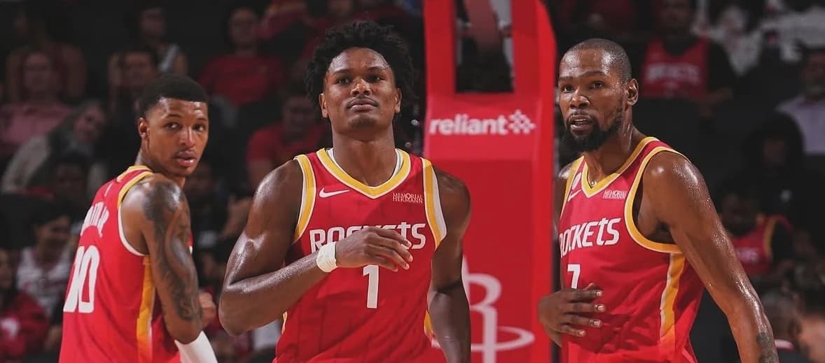 Rockets confían en sus fichajes y regresos para competir en el Oeste
