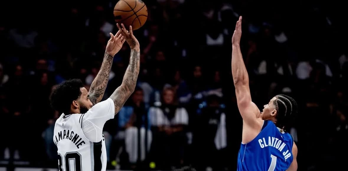 Problemas de Fox con Champagnie y Keldon Johnson en la rotación