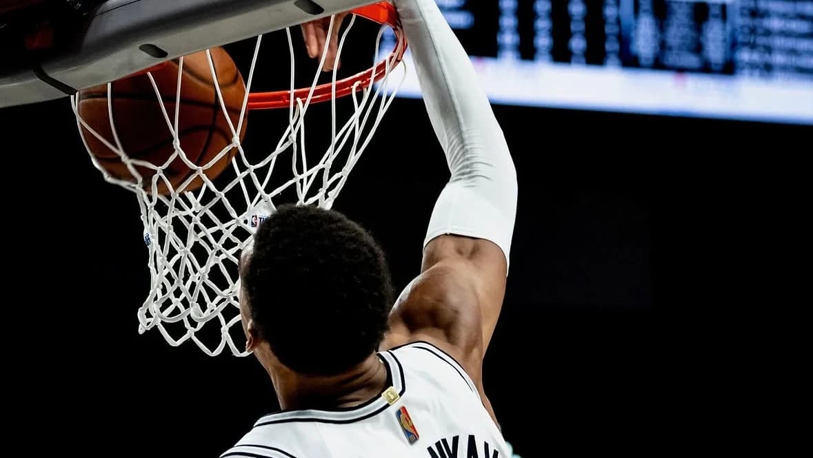 Wembanyama y su mal estreno ante Oklahoma City