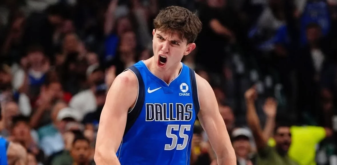 De Larrea destaca en los Mavericks pese a la derrota ante Spurs