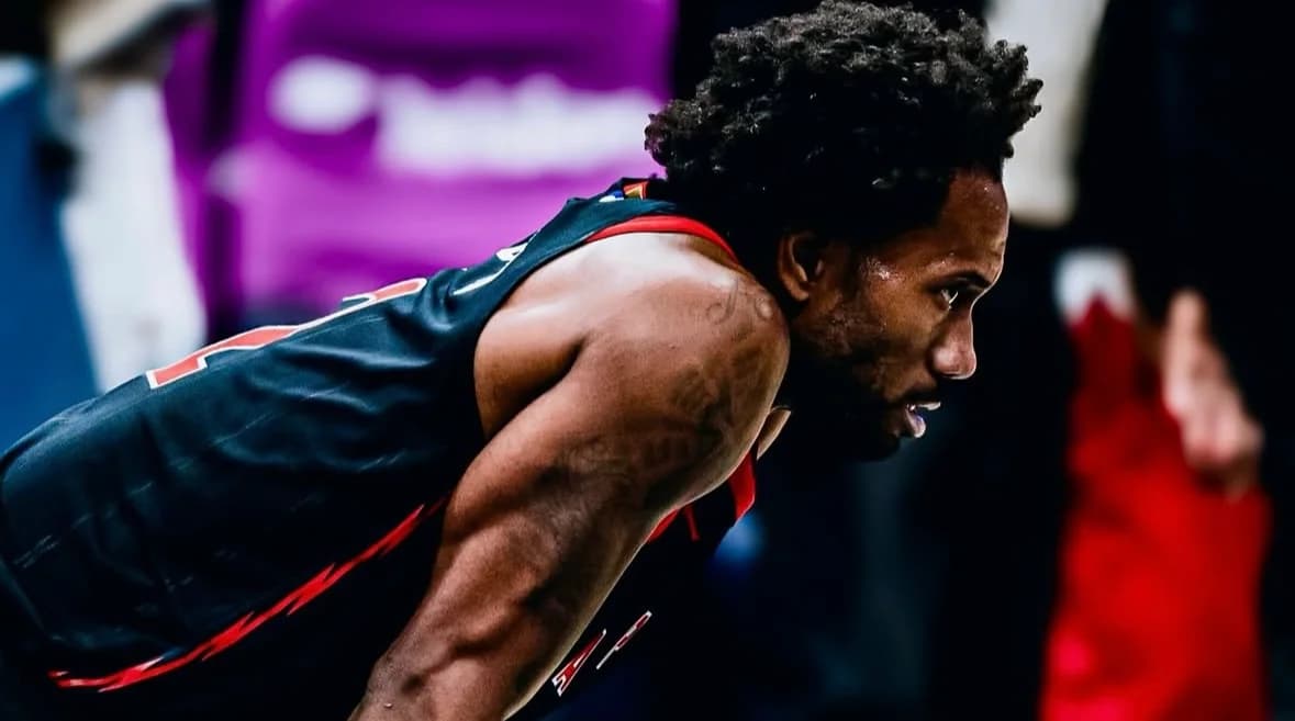 Kawhi Leonard, fuera varias semanas por inflamación en la rodilla
