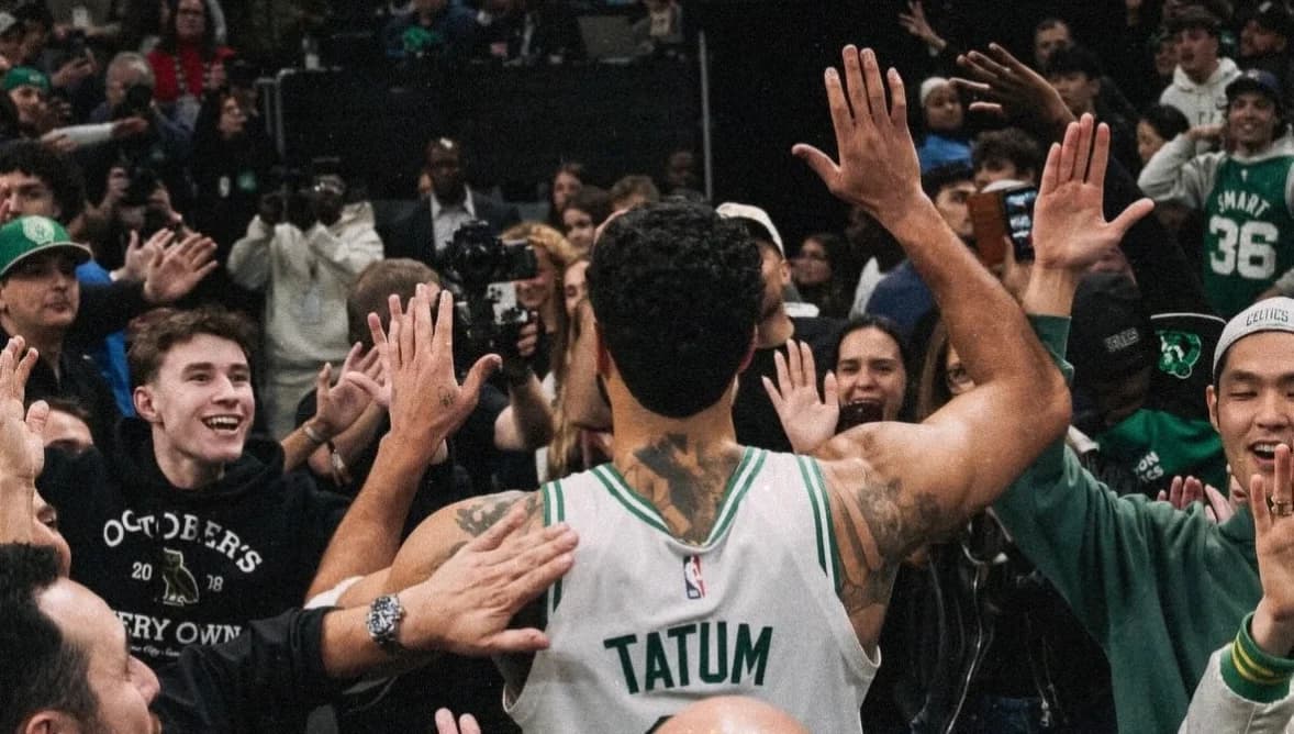 Tatum logra 40 puntos y 42 minutos tras lesión de Aquiles