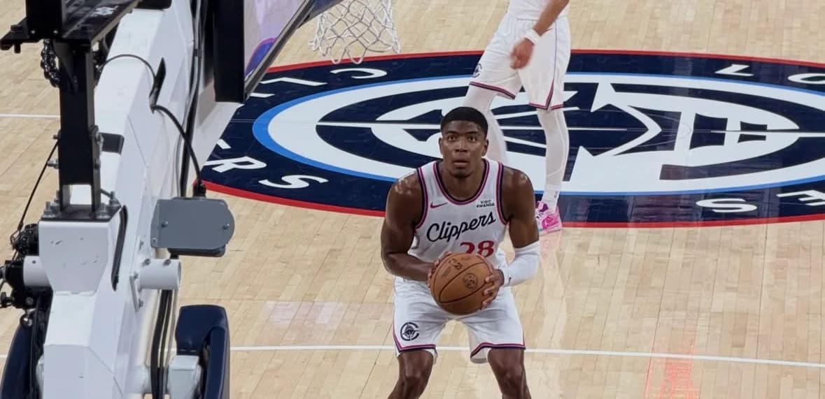 Rui Hachimura viajará con Clippers tras lesión en cuádriceps