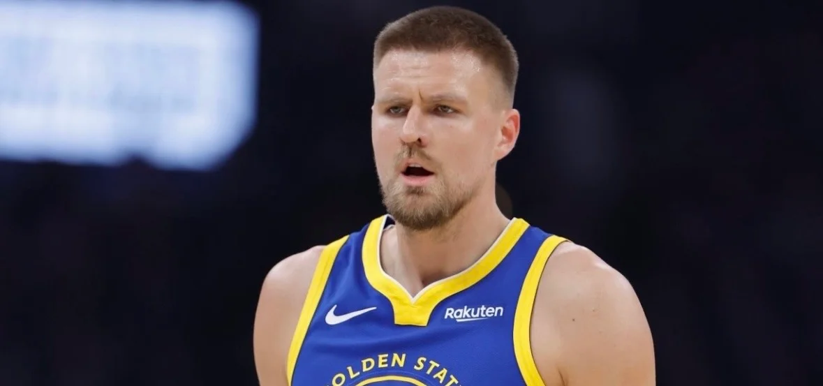 Porzingis, baja indefinida en el inicio del training camp de Warriors