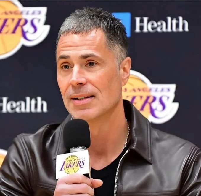 Pelinka valora la etapa de LeBron y los planes de los Lakers