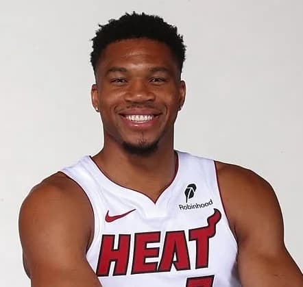 Giannis Antetokounmpo se muestra optimista en su nuevo reto con Miami