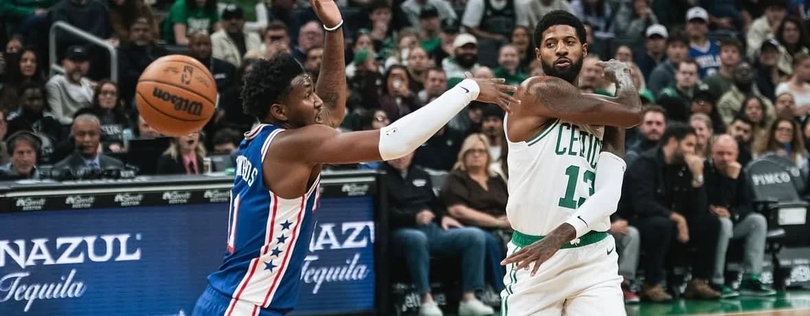 Celtics arrollan a Sixers en pretemporada con rotación definida