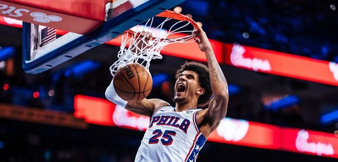 Dominick Barlow sigue sin fecha para volver con los Sixers