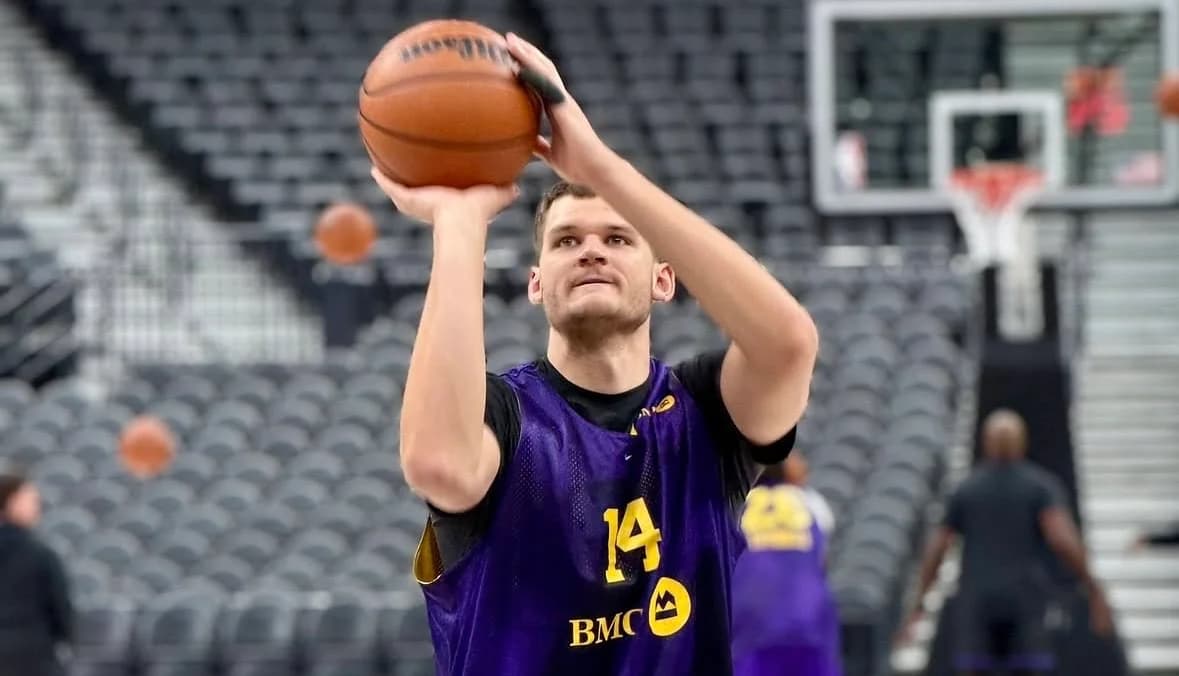 Kessler debuta con 11 puntos y 9 rebotes en Lakers