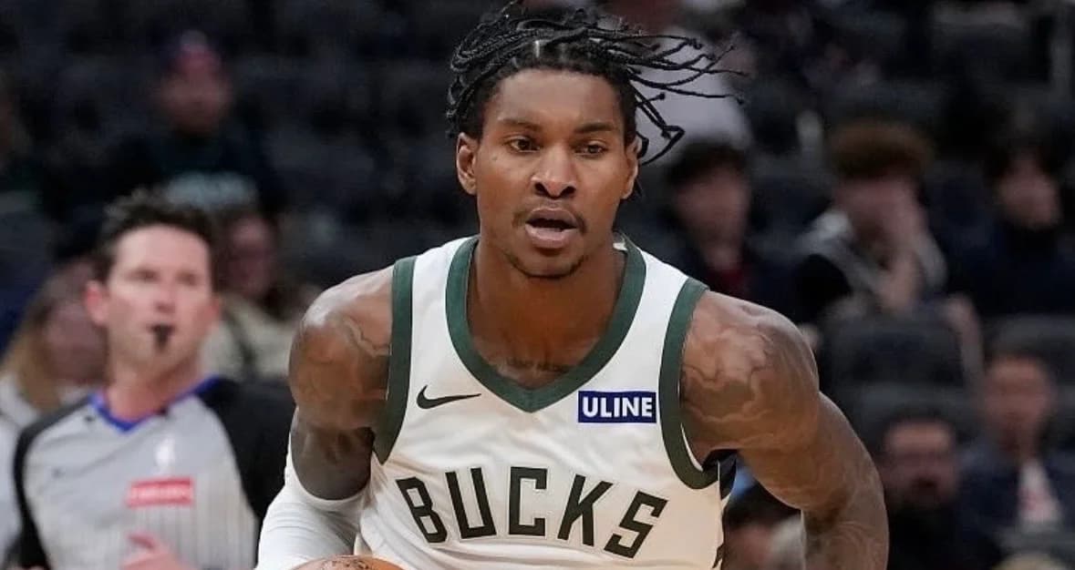 Bucks gestionan exceso de plantilla y barajan traspasos