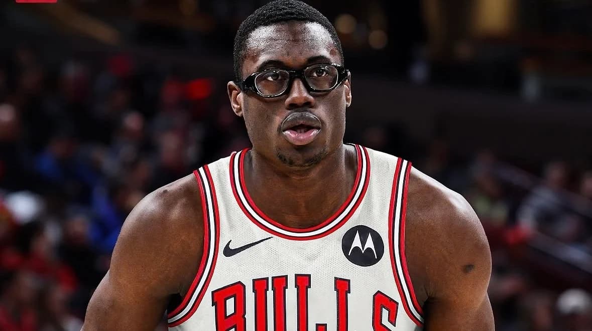 Jalen Smith tendrá minutos con Claxton y Collins sanos en Bulls
