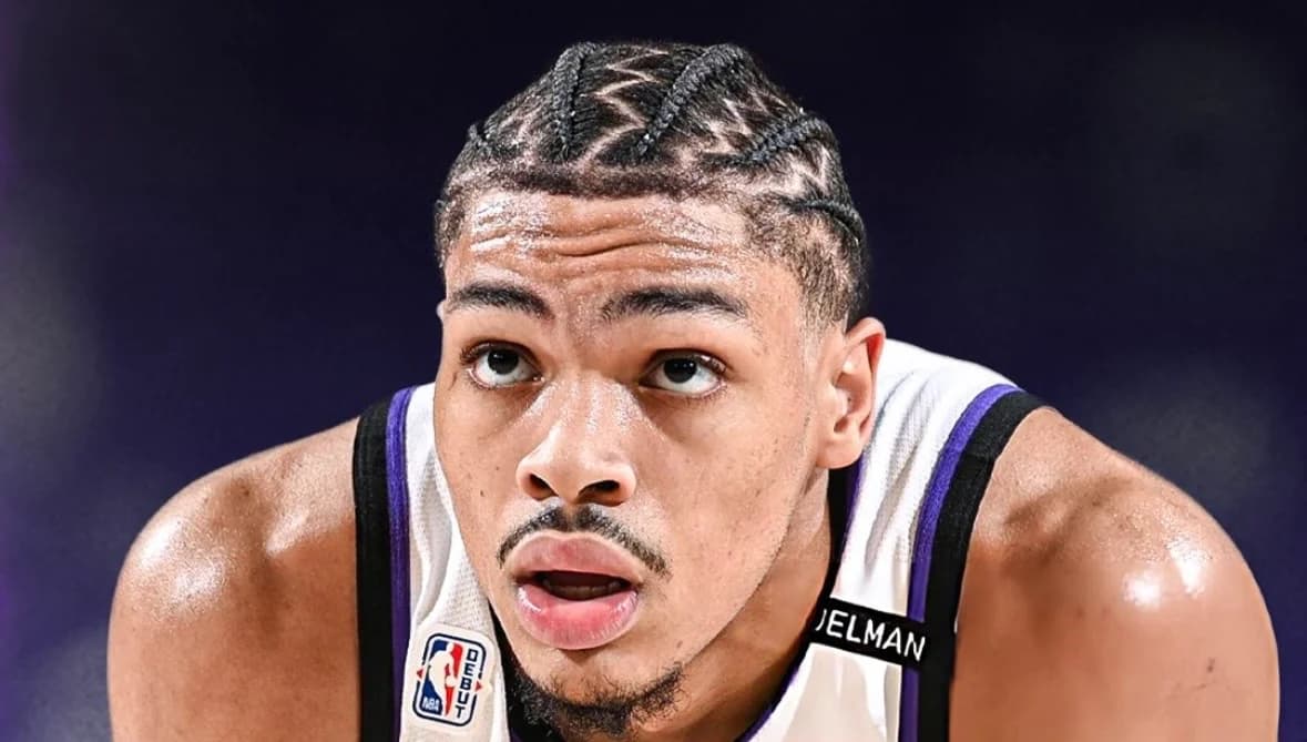 Los Kings buscan reforzar el puesto de base tras lesión de Simmons