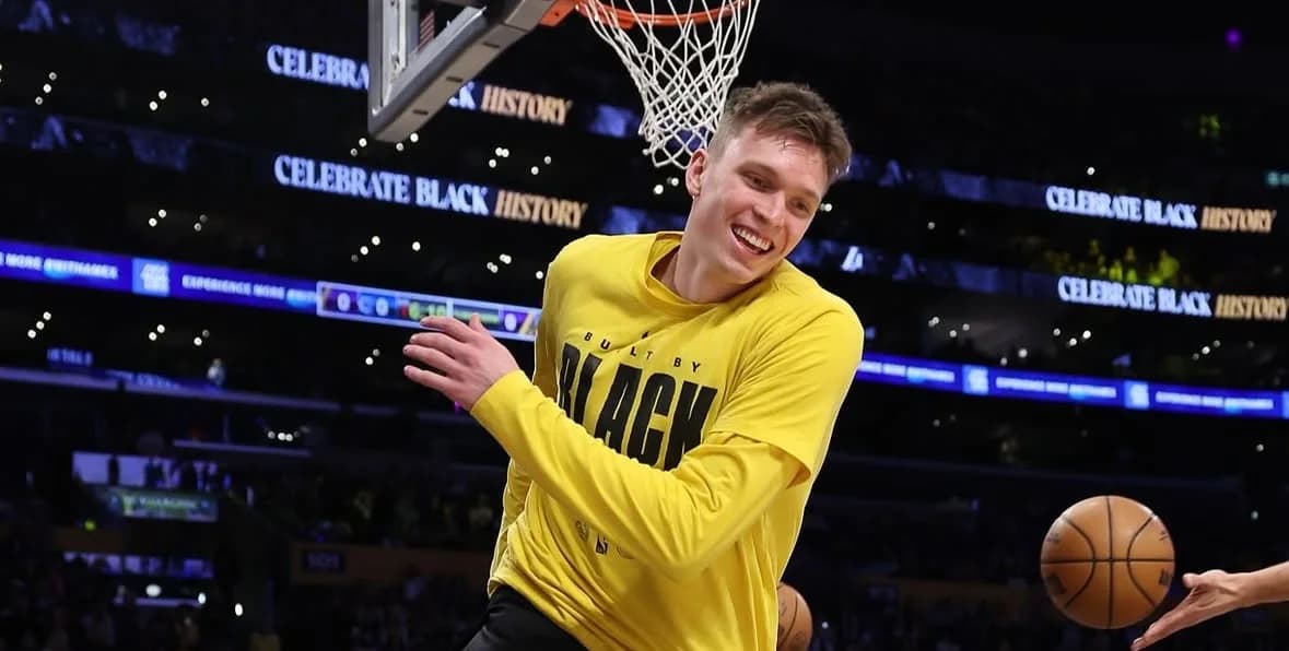 Lakers contactaron a Jazz, Bulls y Bucks antes de cortar a Knecht