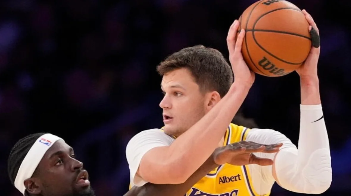 Walker Kessler destaca en el inicio de temporada de los Lakers