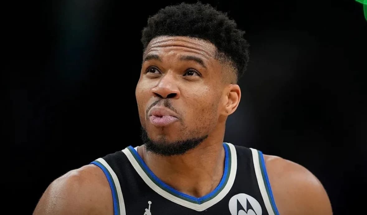 Críticas a patrocinios de LeBron y Giannis por apuestas en NBA