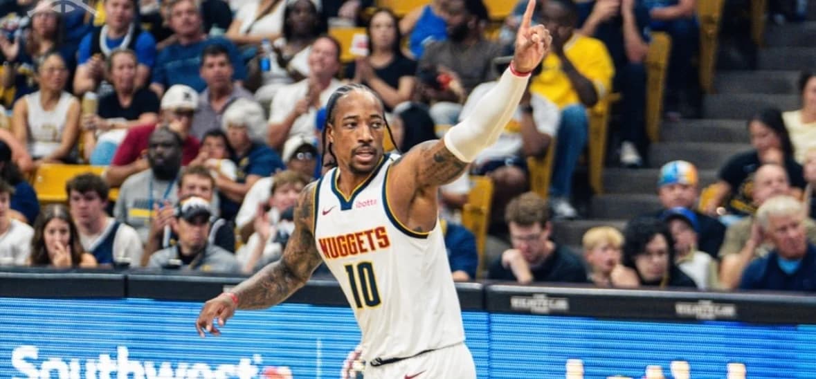 DeRozan destaca como suplente en los Nuggets con 21 puntos