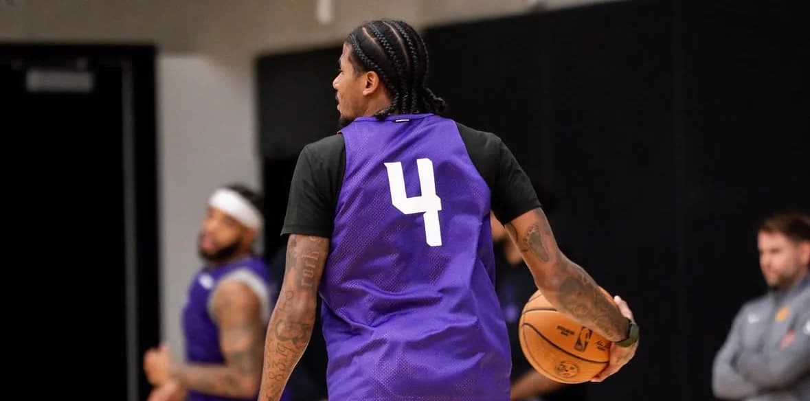 Devin Booker asume el rol de base en Suns y su eficiencia preocupa